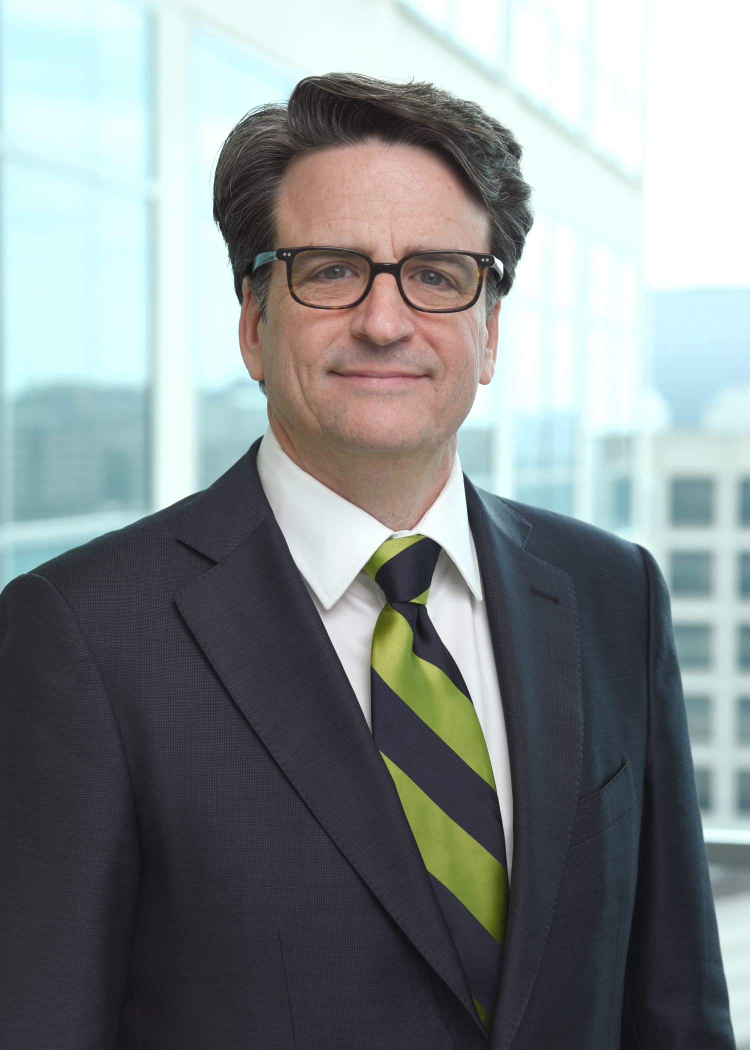 Dr. Craig Powell-9099BESTone.jpg