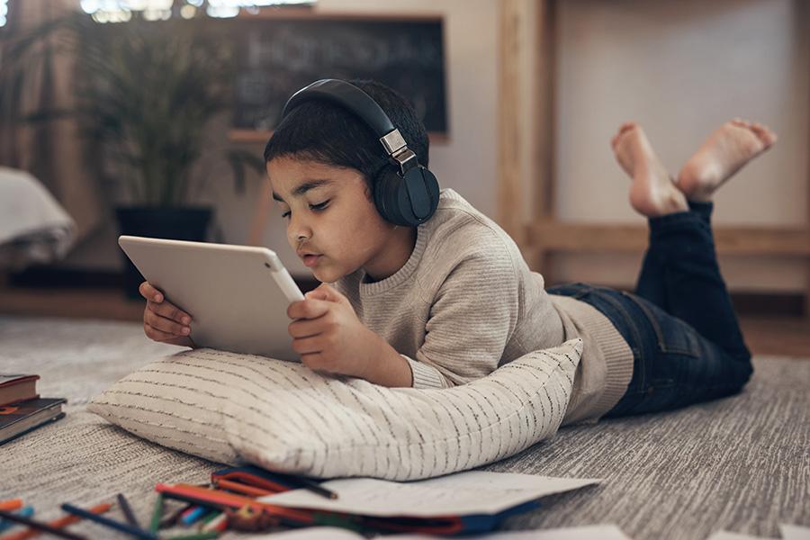 Learning with audiobooks